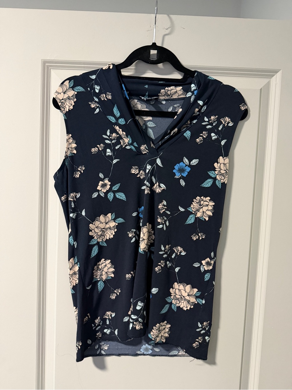 Women’s Navy Floral Sleeveless V-Neck Top